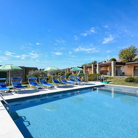 Apartment Rosa Dei Venti Mit Pool Moniga del Garda
